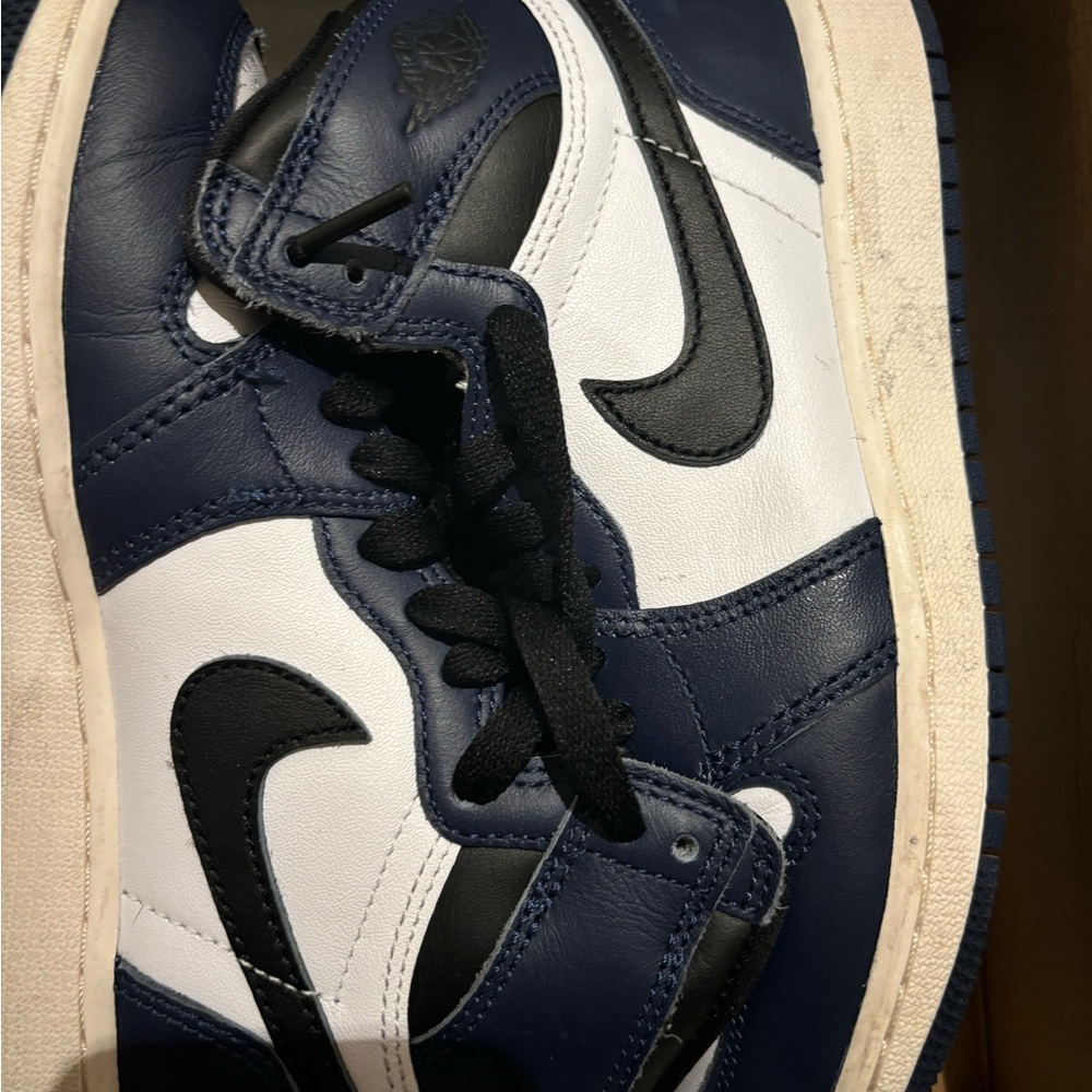 Nike Men's Blue and White Sneakers